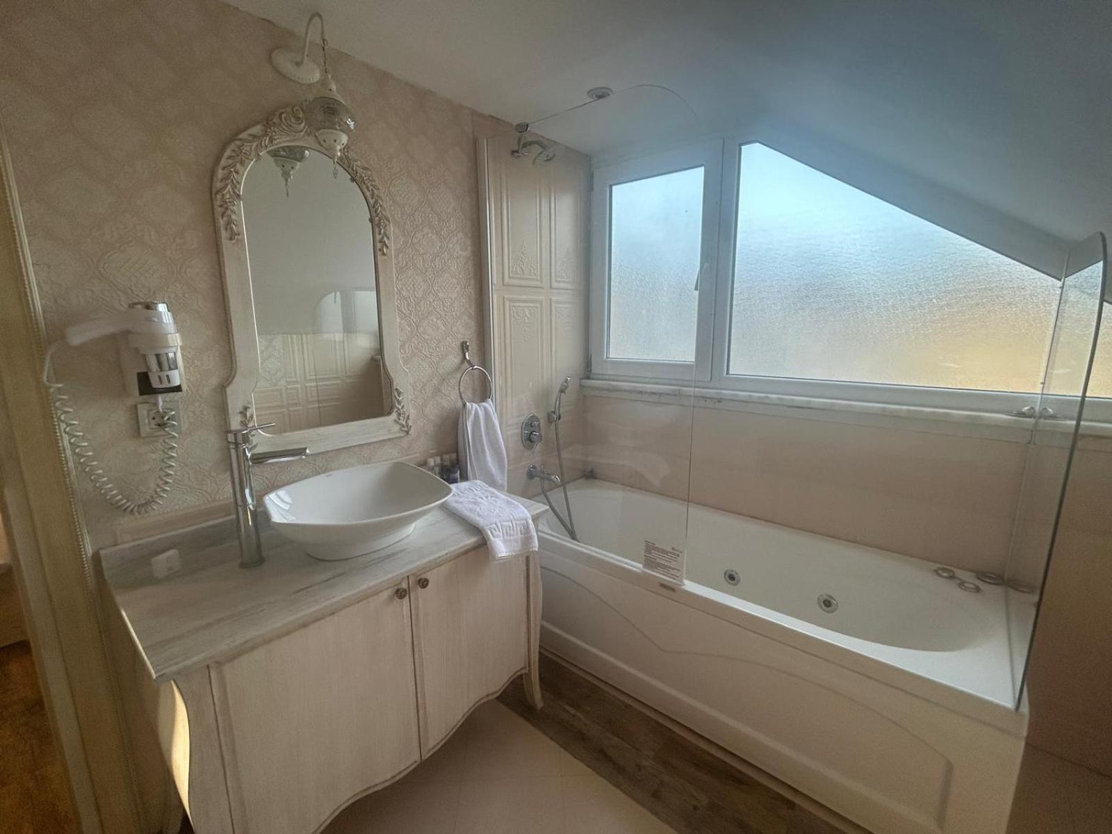 Elegance Asia Hotel Istanbul Ngoại thất bức ảnh